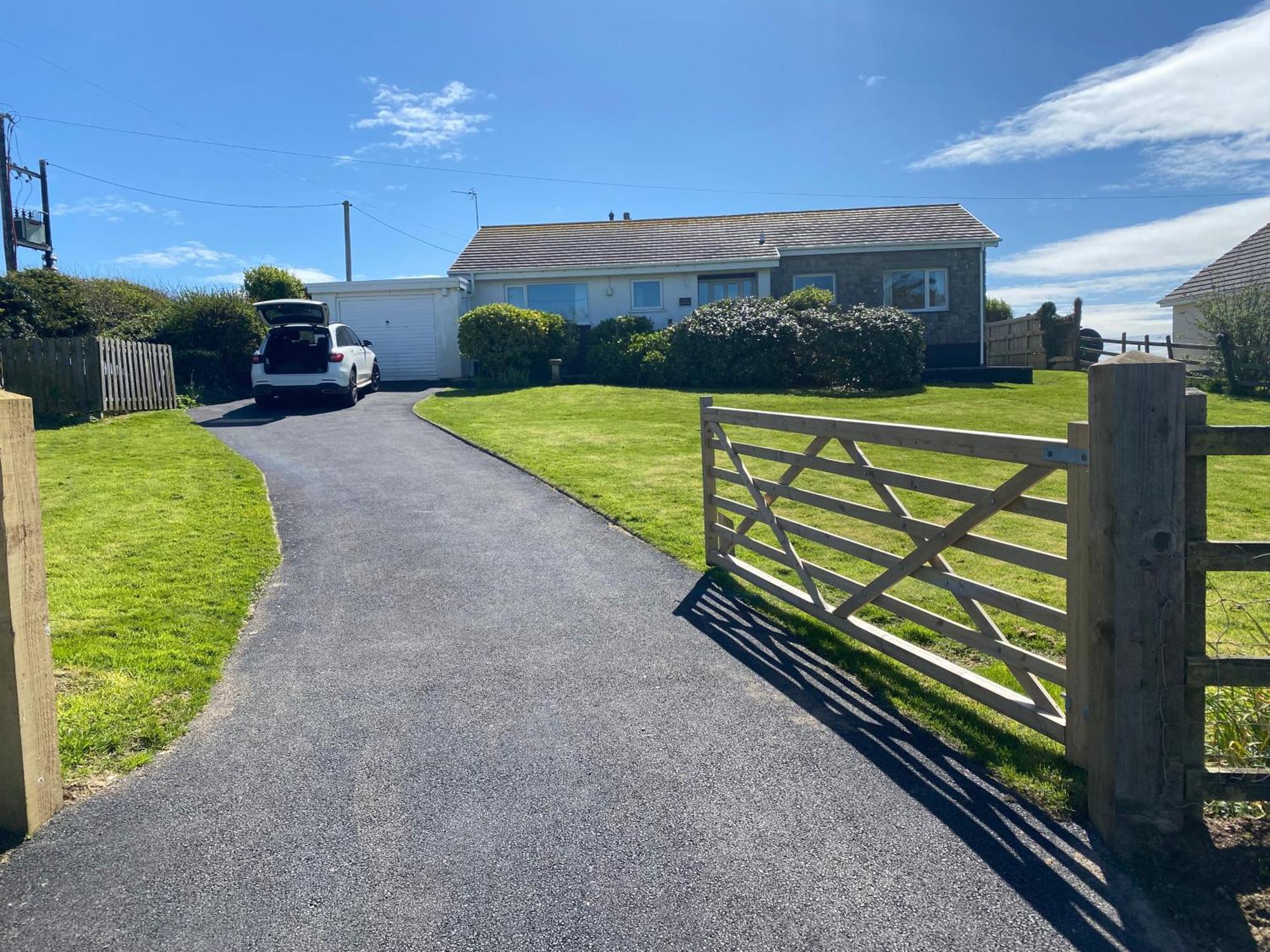Amazing Sea Views, Short Walk To The